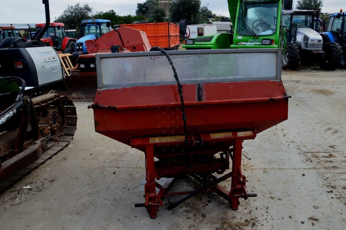 Lely 800 lt Rozsiewacz nawozów