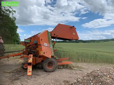 E-FARM: Gallignani 9300 - Ballenpresse - id YLVRZNC - 3.949 € - Baujahr: 1997 - Dänemark