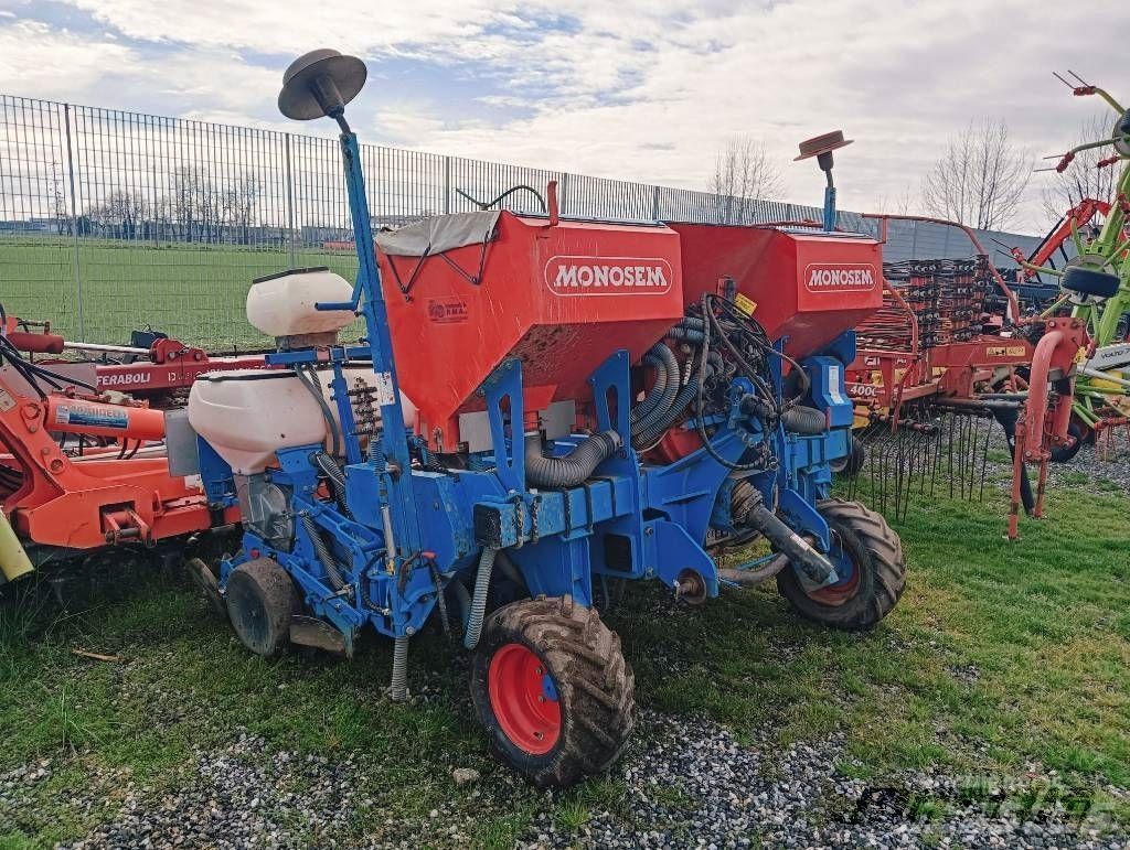 E-FARM: Monosem ng plus 4 - Precision drill - id SLGIVBD - €16,500 - Year of construction: 2016 - Italy