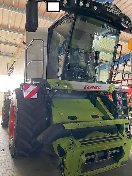 E-FARM: Claas Lexion 7700 - Moissoneuse-batteuse - id YA5E9YU - 380 000 € - Année: 2023 - Lecture du nombre d'heure: 324,Puissance du moteur (chevaux): 549,Allemagne