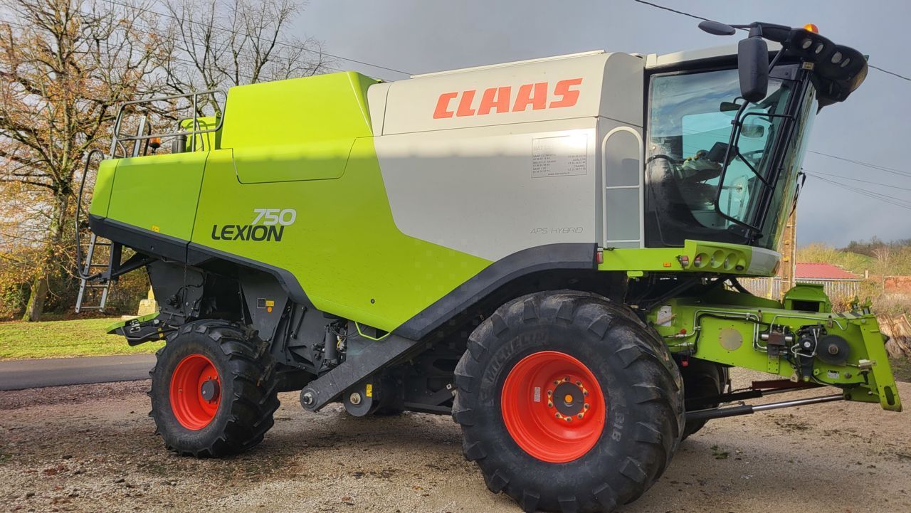 Claas Lexion 750 Combine harvester €142,000