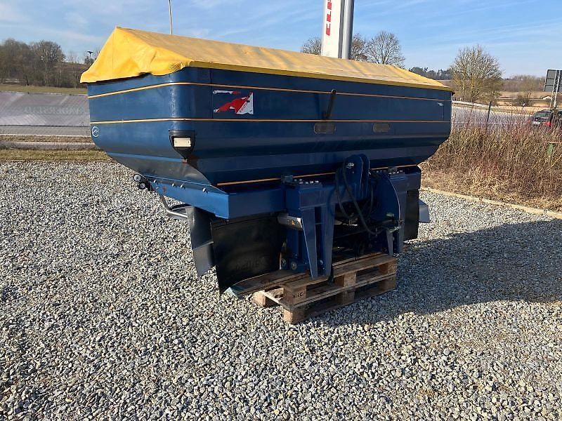 E-FARM: Bogballe m3w qz - Epandeur d'engrais - id JPXE1HZ - 5 900 € - Année: 2012 - Allemagne