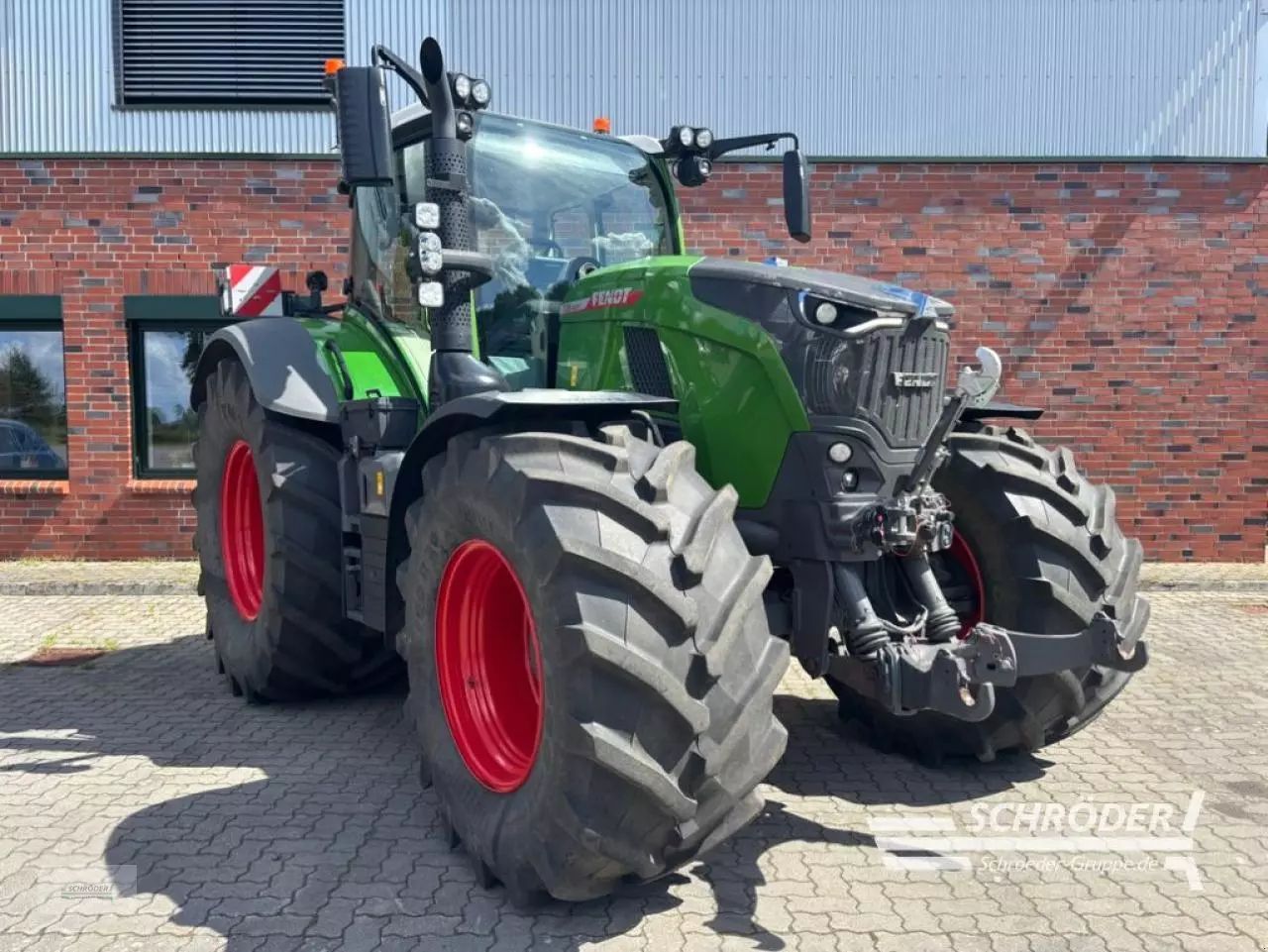 E-FARM: Fendt 728 Vario ProfiPlus - Traktor - id YSSCTDK - 228.885 € - Leto izgradnje: 2024 - Število ur motorja: 1.270,Moč motorja (HP): 303,Nemčija