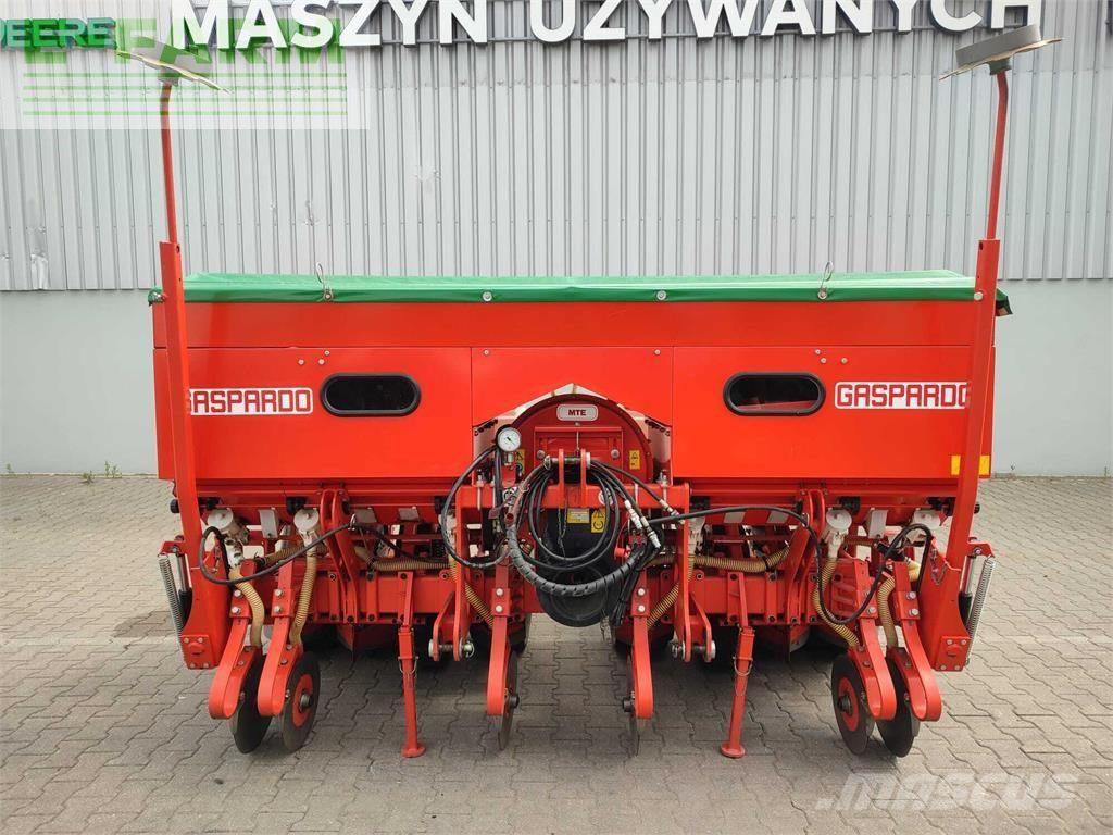 Gaspardo mter 300 Siewnik rzędowy/agregat uprawowo-siewny 16 351 €