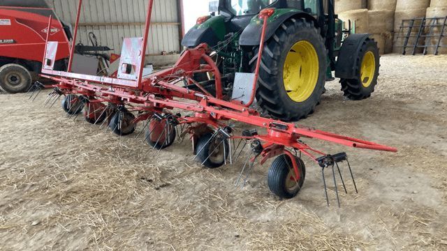 E-FARM: Kuhn GF 6502 - Faneuse - id KCGGA1R - 5 500 € - Année: 2008 - France