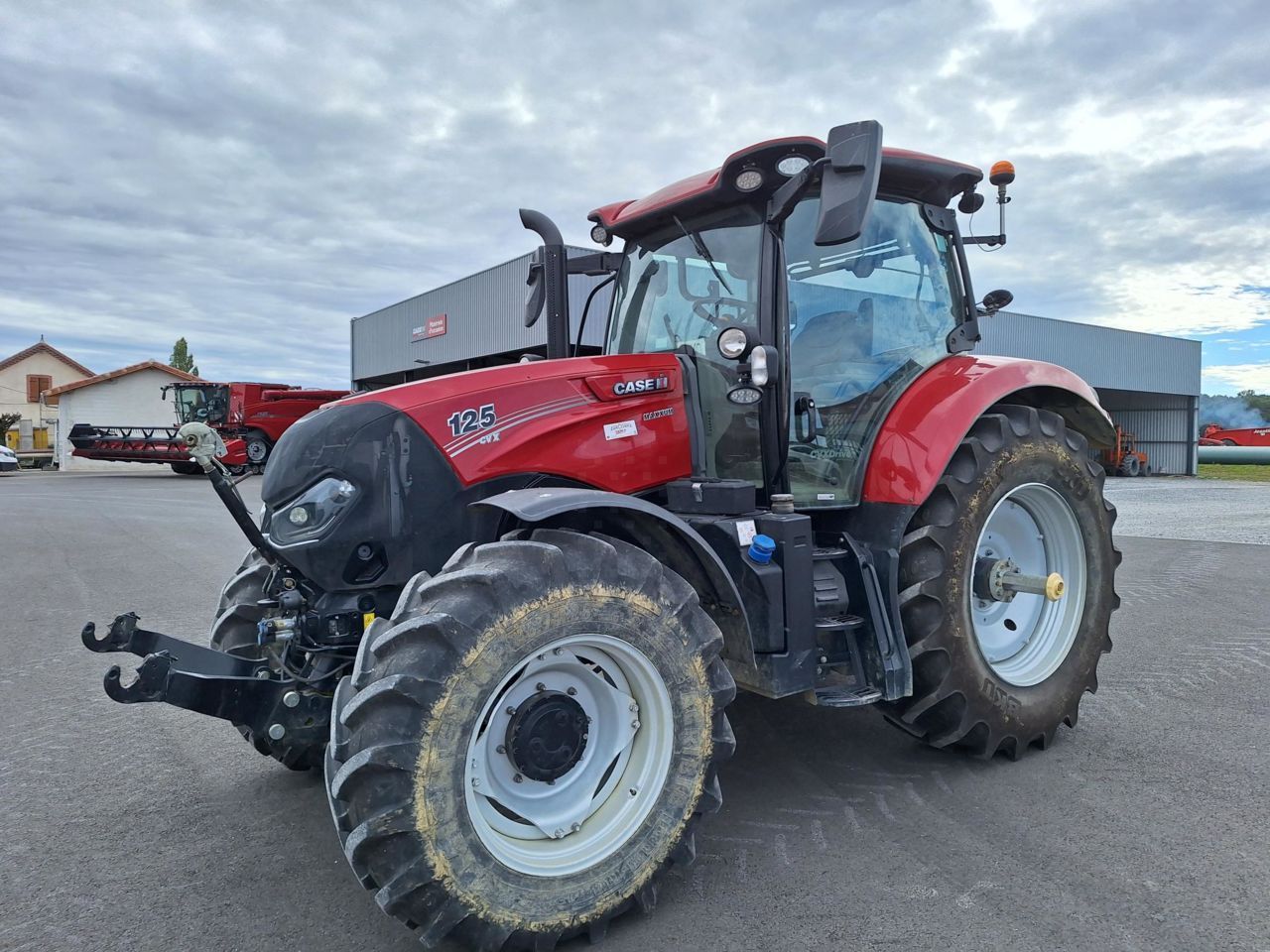 E-FARM: Case IH Maxxum 125 CVX - Traktor - id UMUVYBQ - 80 000 € - Rok produkcji: 2019 - Motogodziny: 3720,Moc silnika: 125,Francja