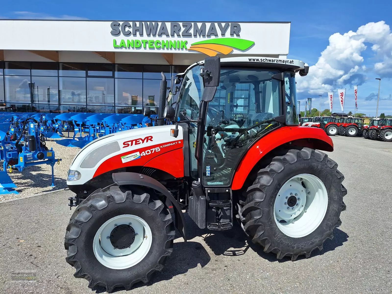 E-FARM: Steyr Kompakt 4075 - Tractor - id XRF54TC - Año: 2025 - Potencia del motor: 75,Austria