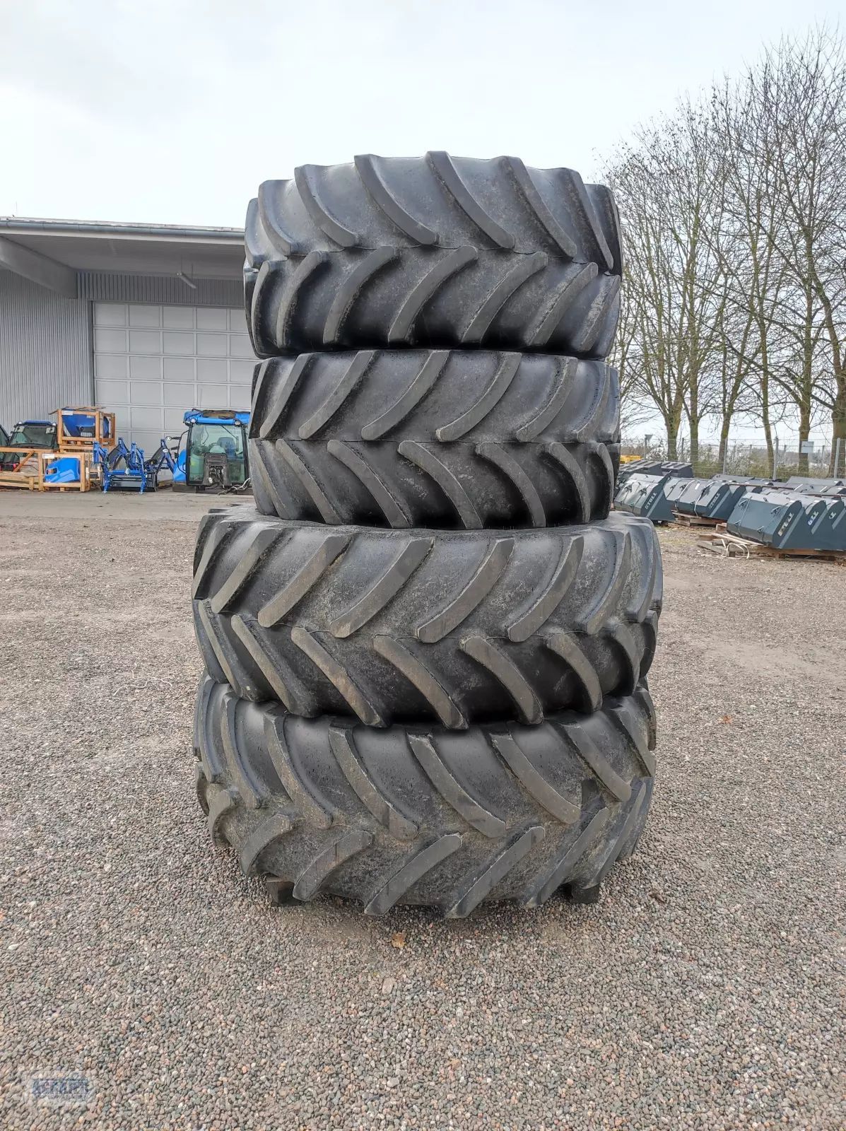 Firestone räder 600/65 r28 + 650/65 r42 Wheel and track €5,882