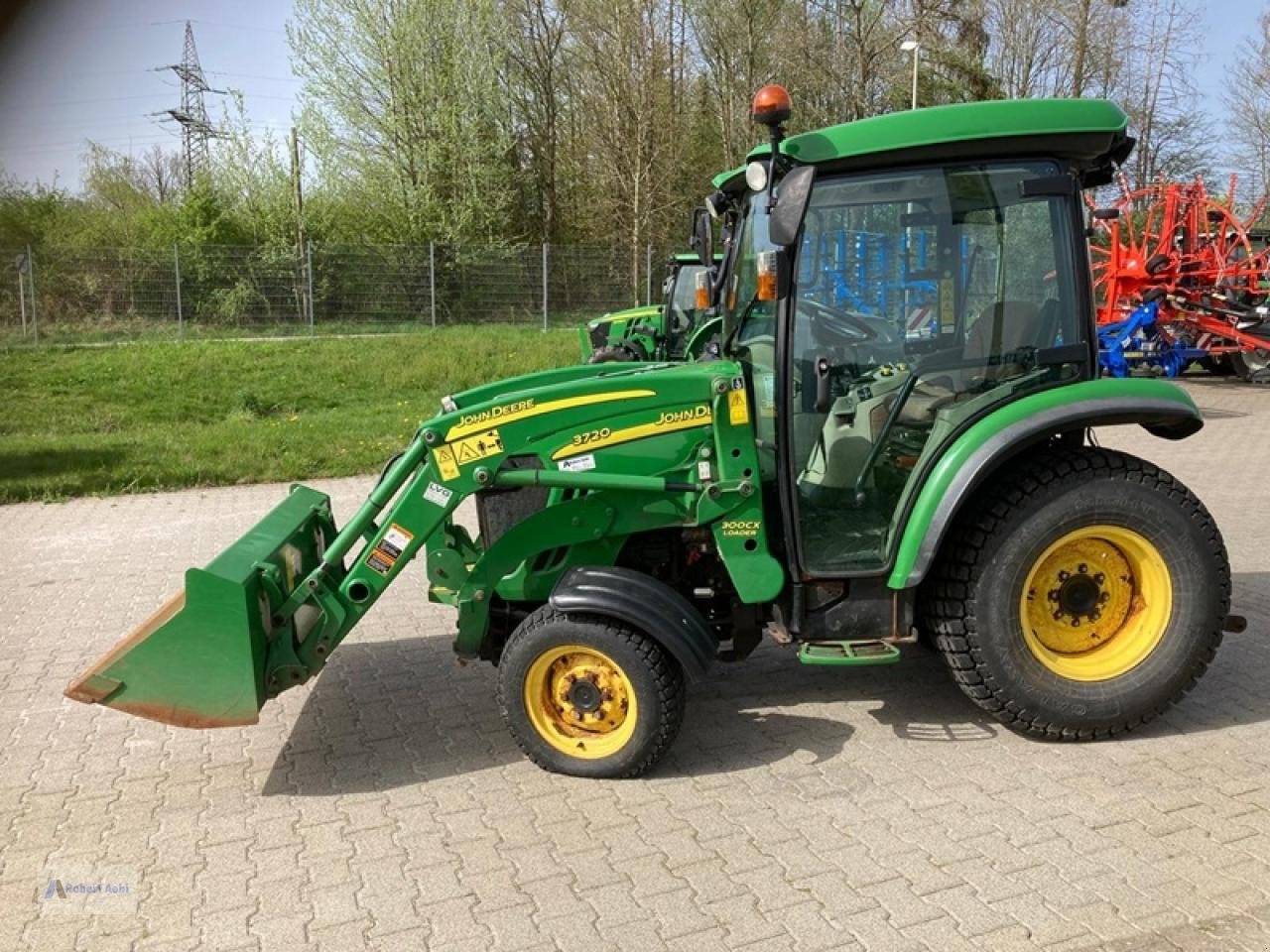 John Deere 3720 municipal_winter_service_equipment €16,900