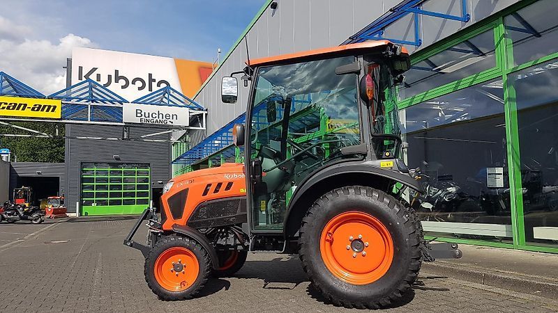 E-FARM: Kubota lx401 cab - Traktor - id Z7D3JSR - 39.700 € - Baujahr: 2024 - Motorleistung (PS): 38,Deutschland