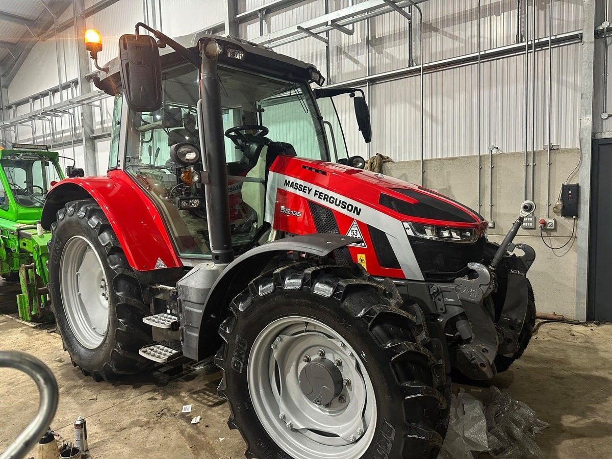 Massey Ferguson 5S.135 Tractor €65,340