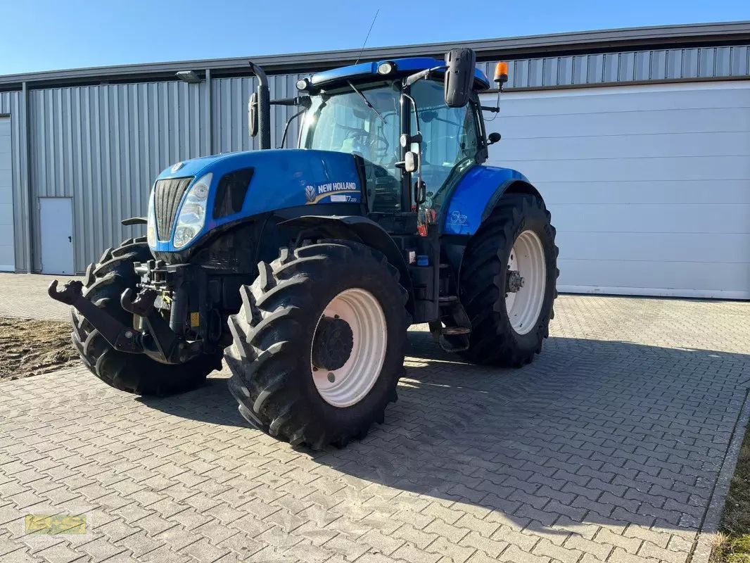 New Holland T7.220 Traktor 45 000 EUR