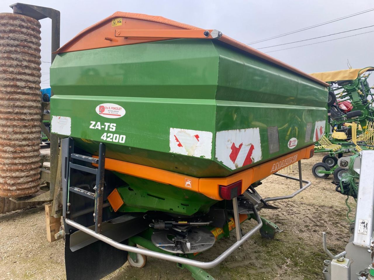 E-FARM: Amazone zats hydro 4200 - Rozsiewacz nawozów - id 1RZBCAC - 15 500 € - Rok produkcji: 2013 - Francja