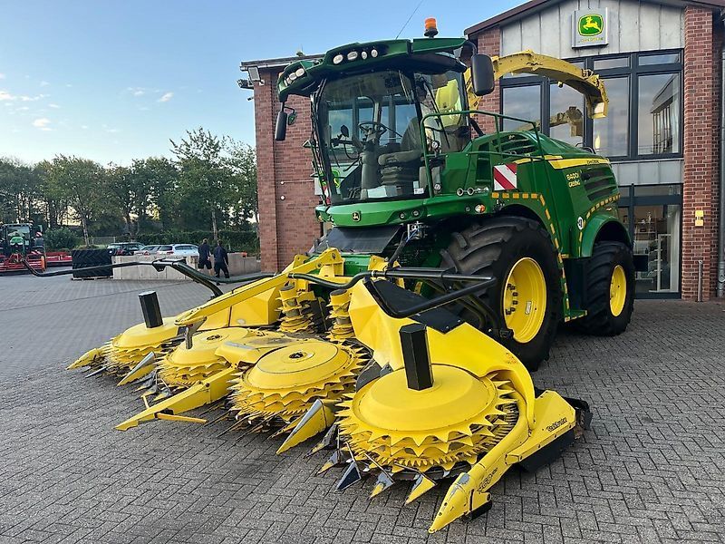 E-FARM: John Deere 8400 - Ενσιρωτική μηχανή - id VCIELSA - 209.500 € - Χρονία: 2018 - Μετρητής ωρών: 1.830,Ισχύς κινητήρα: 540,Γερμανία