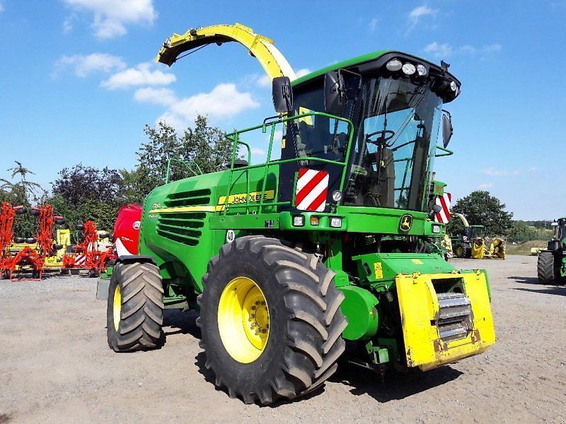 E-FARM: John Deere 7350 - Ensileuse automotrice - id VQVGPHP - 55 000 € - Année: 2009 - Lecture du nombre d'heure: 3 950,Puissance du moteur (chevaux): 489,Allemagne