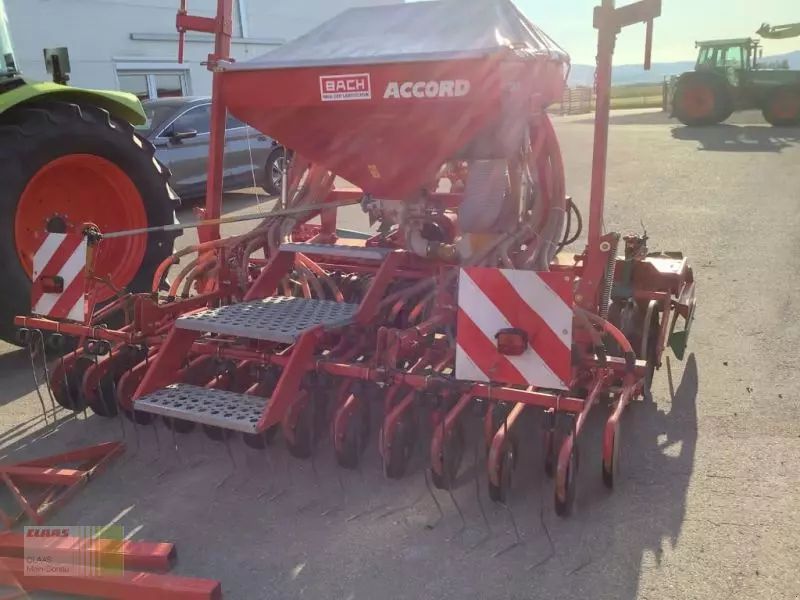 E-FARM: Kverneland ngh 301 und das drillkom - Semoir - id MNGUWHK - 11 500 € - Année: 2006 - Allemagne