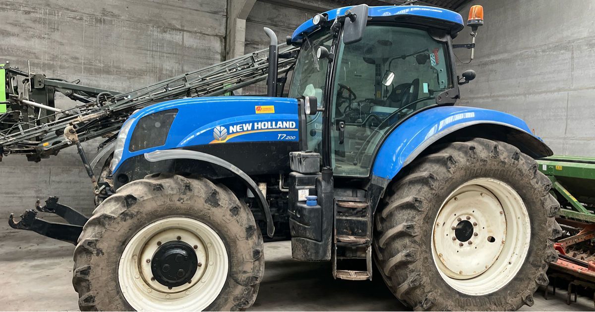 E-FARM: New Holland T7.200 - Tracteur - id SDXLC5B - 59 000 € - Année: 2013 - Lecture du nombre d'heure: 2 950,Puissance du moteur (chevaux): 200,France