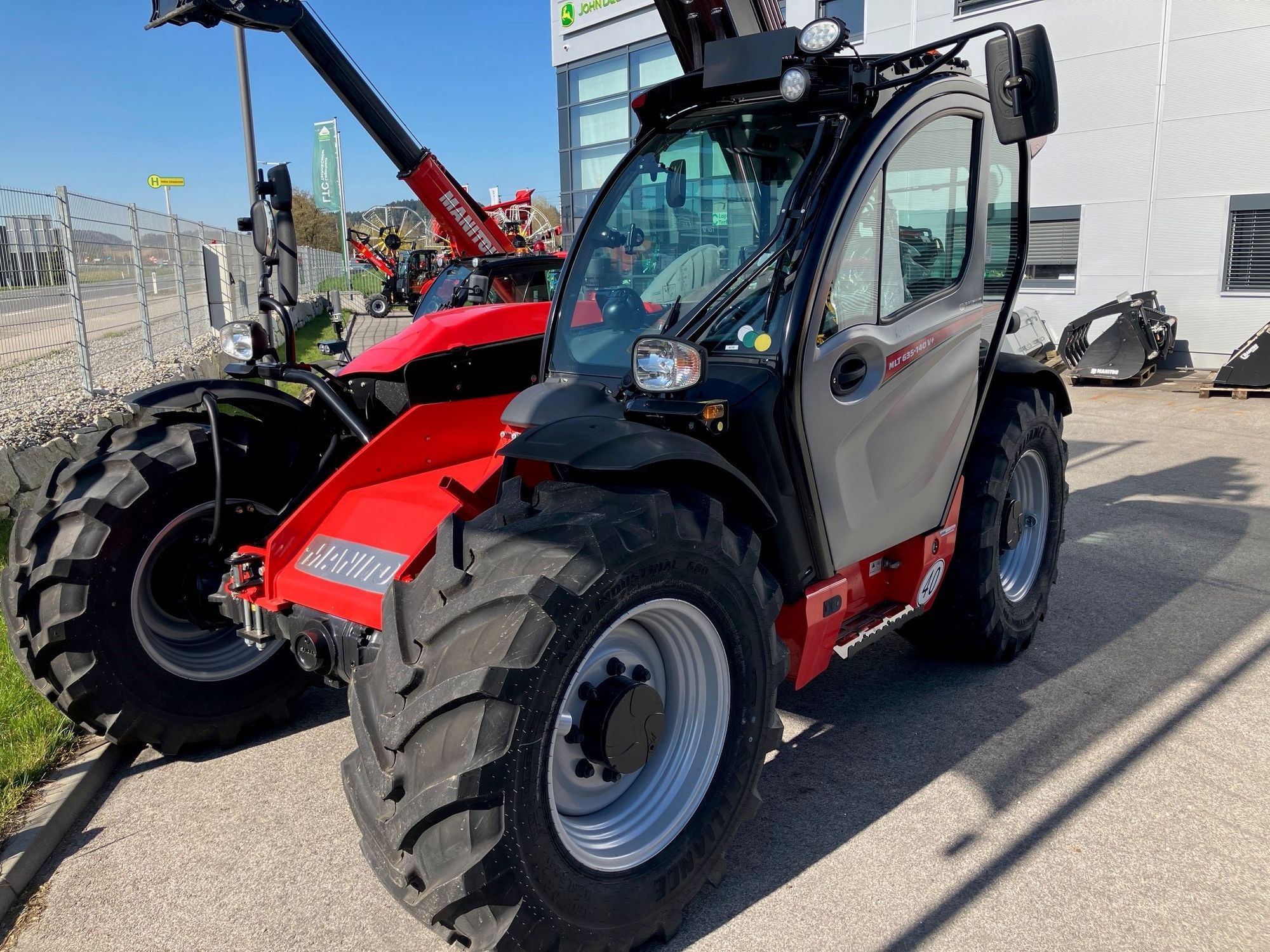 E-FARM: Manitou MLT635 - Telehandler - id MBFS3V7 - €100,833 - Year of construction: 2023 - Engine hours: 10,Engine power (HP): 136,Austria