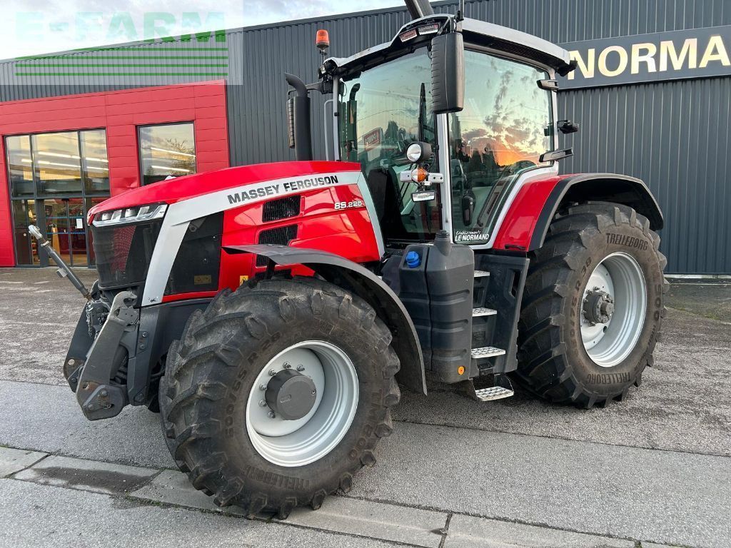 Massey Ferguson 8S.225 Tractor 135.000 EUR