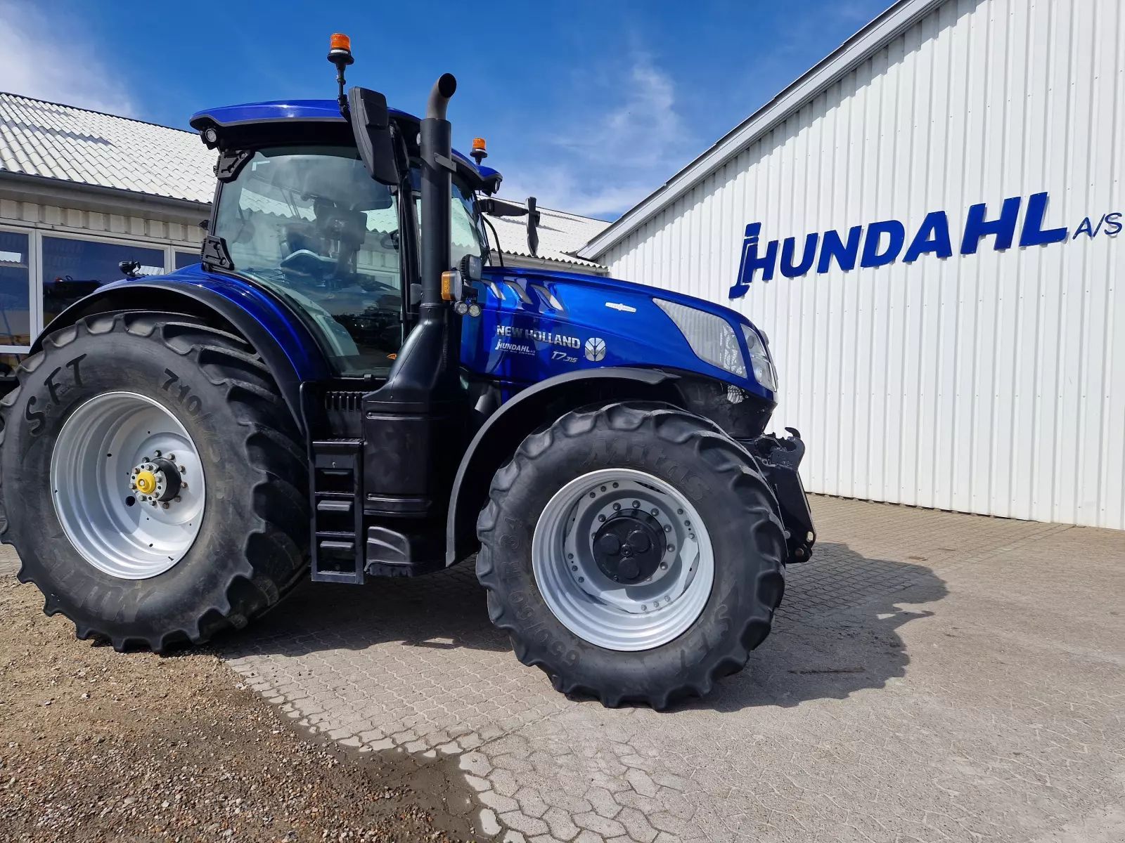 New Holland T7.315 HD Tractor €180,037