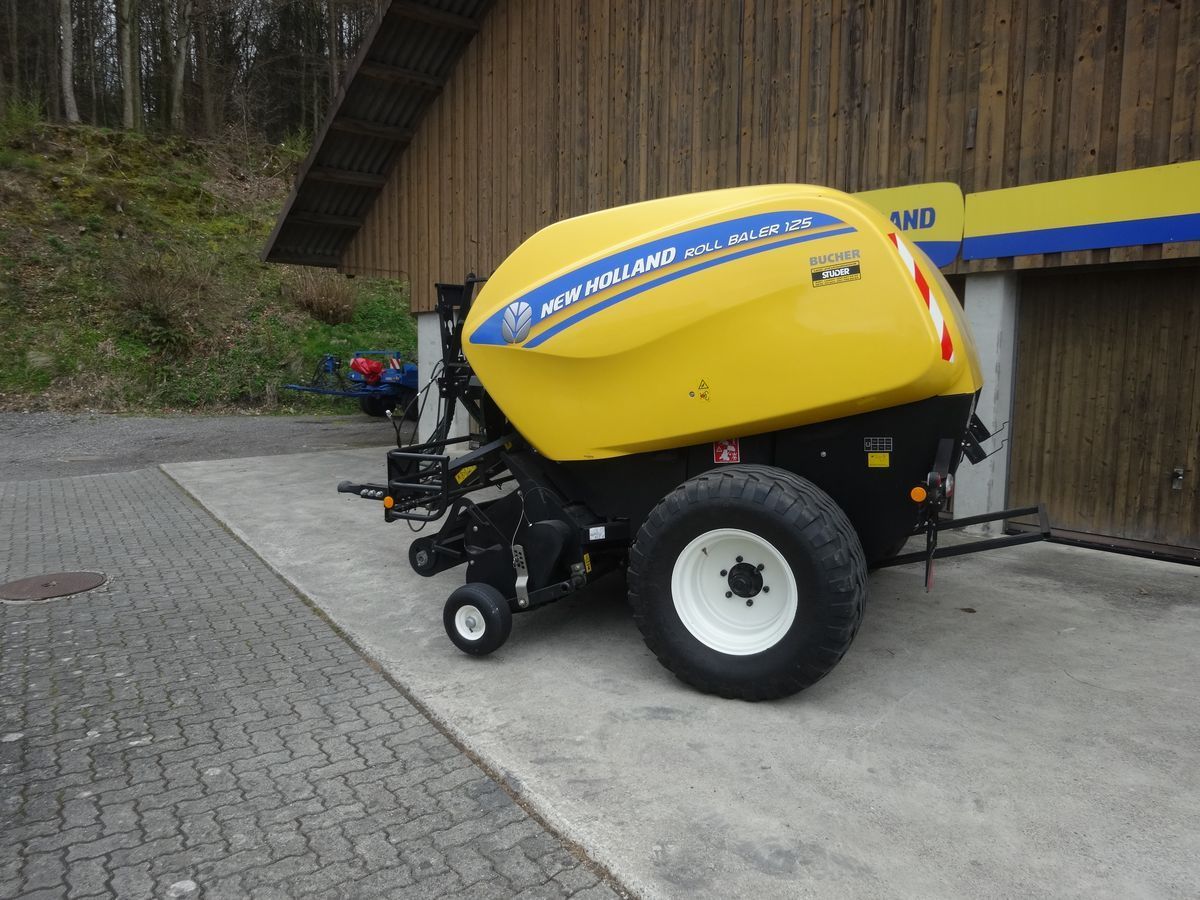 E-FARM: New Holland TM125 - Presse à balles - id MKJWL1Q - 45 081 € - Année: 2022 - Suisse