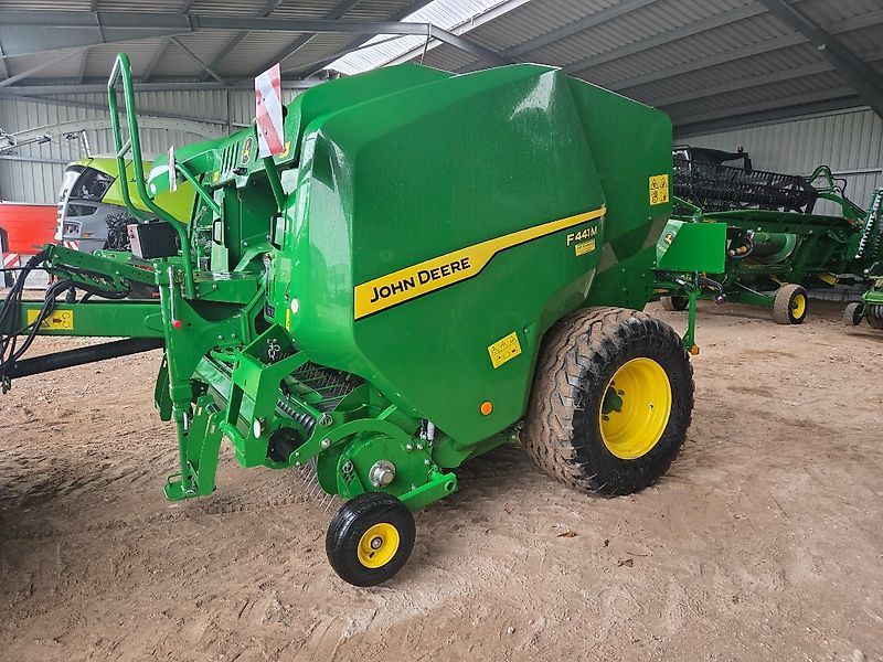 John Deere F441M Πρέσσα 39.000 €