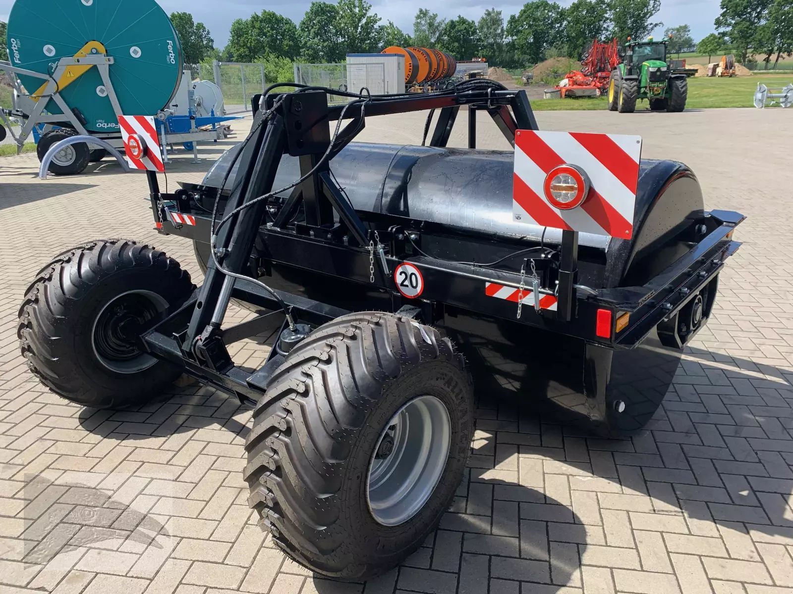E-FARM: vorateck wiesenwalze mit fahrgestell und druckluftbremse - Presses and roller - id GGK928R - €10,500 - Year of construction: 2022 - Germany