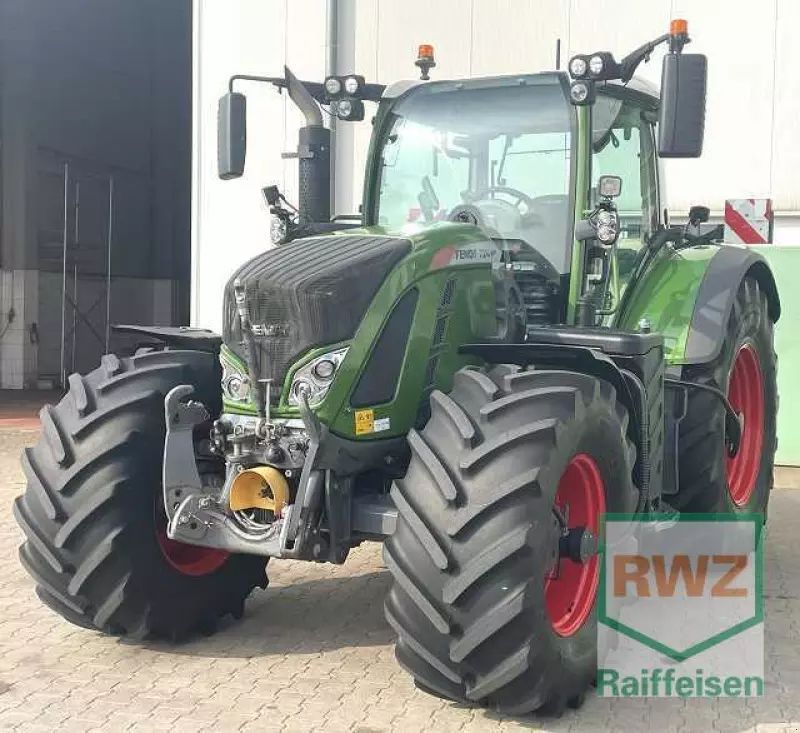 E-FARM: Fendt 724 Vario ProfiPlus - Tractor - id GSIJUNI - €97,479 - Year of construction: 2019 - Engine hours: 7,692,Engine power (HP): 237,Germany