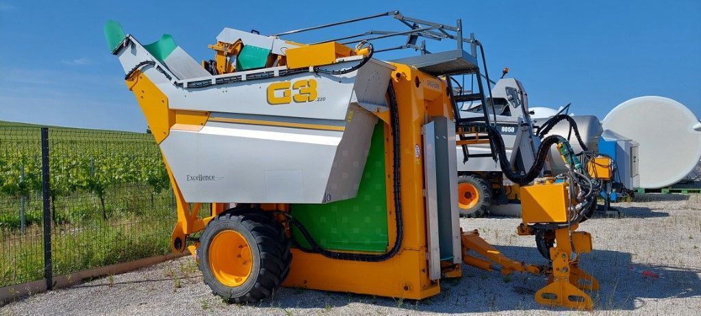 E-FARM: GREGOIRE BESSON g3.220 - Traubenernter - id S1XVHML - 50.000 € - Baujahr: 2015 - Frankreich