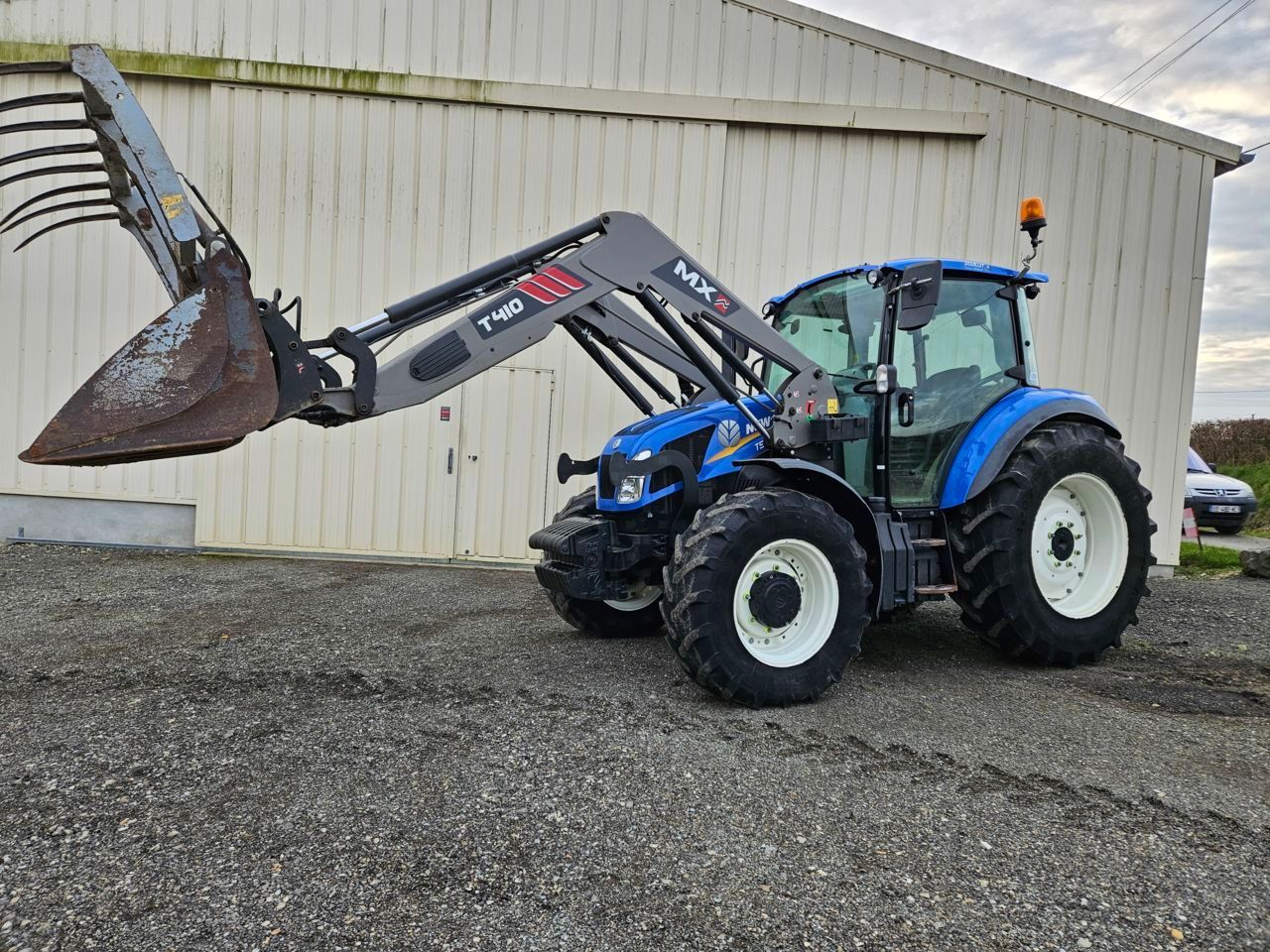 E-FARM: New Holland T5.105 - Tracteur - id KKAQJIS - 56 000 € - Année: 2021 - Lecture du nombre d'heure: 1 750,Puissance du moteur (chevaux): 105,France