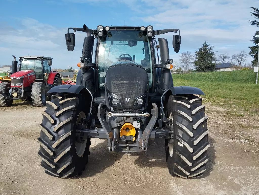 E-FARM: Valtra N134 Active - Tractor - id NVXYNTX - Año: 2017 - Potencia del motor: 135,Francia