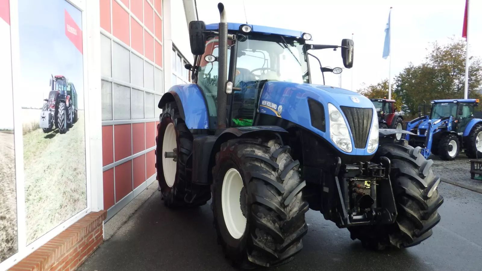 New Holland T7.220 Tractor 56.077 EUR
