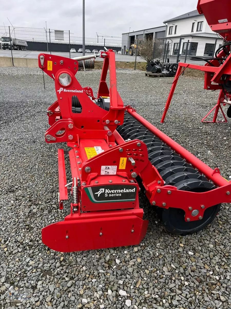 E-FARM: Kverneland kreiselegge s-serie mit actilinewalze - Power harrow - id RQPEZEZ - €18,067 - Year of construction: 2023 - Germany