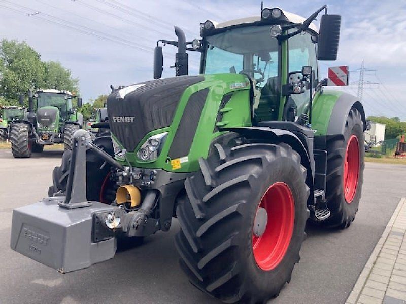 E-FARM: Fendt 828 Vario ProfiPlus - Traktor - id TLJZARS - 196 000 € - Rok produkcji: 2022 - Motogodziny: 1585,Moc silnika: 286,Niemcy