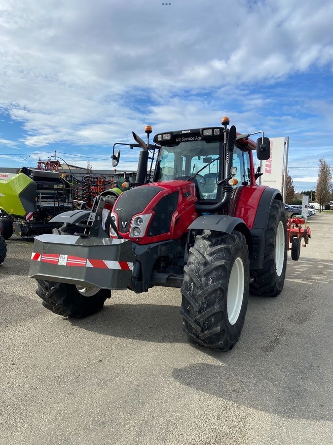 E-FARM: Valtra N163 Direct - Traktor - id PQQEAGP - 49 500 € - Rok produkcji: 2013 - Motogodziny: 5940,Moc silnika: 160,Francja