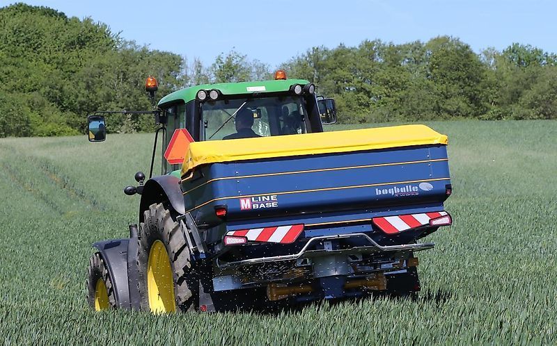 E-FARM: Bogballe m35w base m. isobus controller - Fertiliser spreader - id BZ76PNI - Year of construction: 2025 - Germany