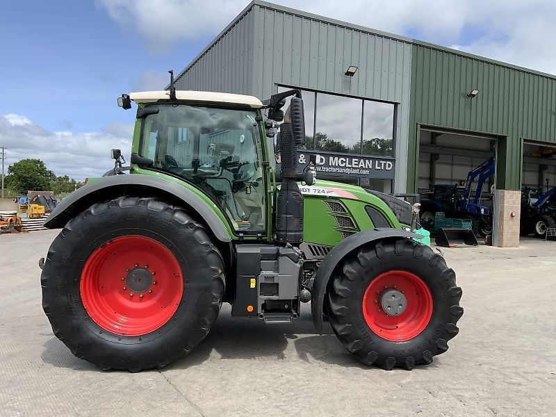 E-FARM: Fendt 724 Vario ProfiPlus - Tracteur - id SSUMNWB - 69 905 € - Année: 2019 - Lecture du nombre d'heure: 11 663,Royaume-Uni