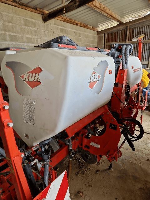 Kuhn maxima 2 ts Maszyna do siewu punktowego 24 000 €