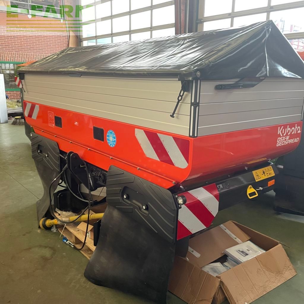 E-FARM: Kubota dsx-w geospread - Epandeur d'engrais - id TGITXVB - Année: 2023 - France