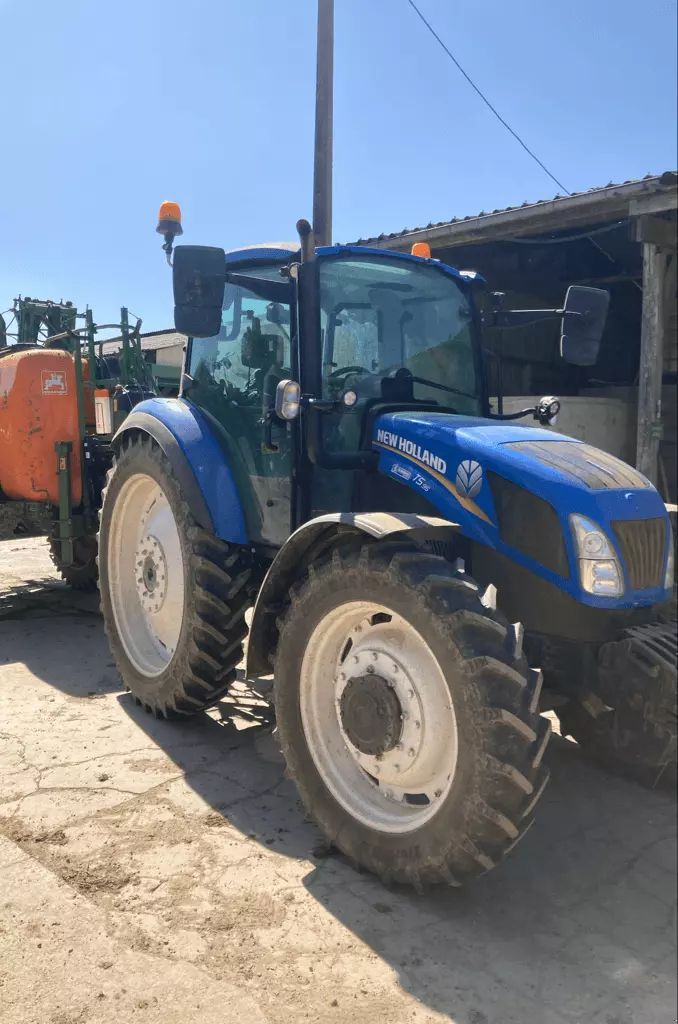 E-FARM: New Holland T5.95 - Tractor - id TTAWBIA - €52,000 - Year of construction: 2021 - Engine hours: 1,397,Engine power (HP): 99,France