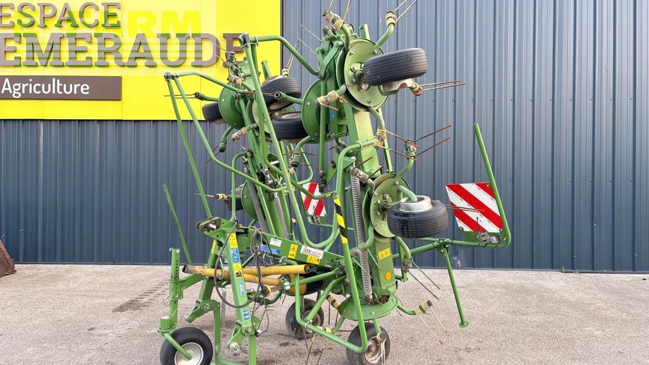 Krone KW 7.92/8 Tedder 11 000 €