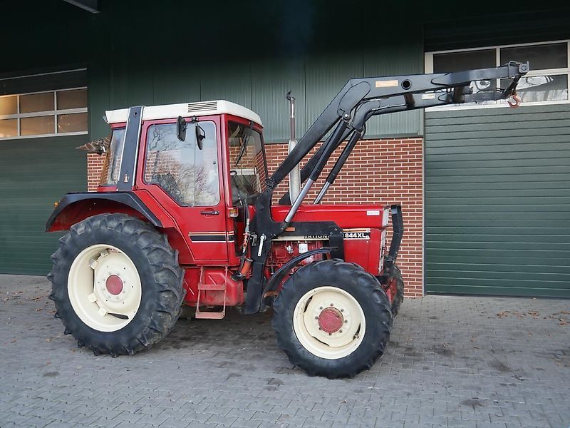 Case IH ihc 844 xl Tractor 16.500 EUR