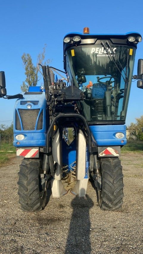 New Holland 9040m egreneur Grape harvester €75,000
