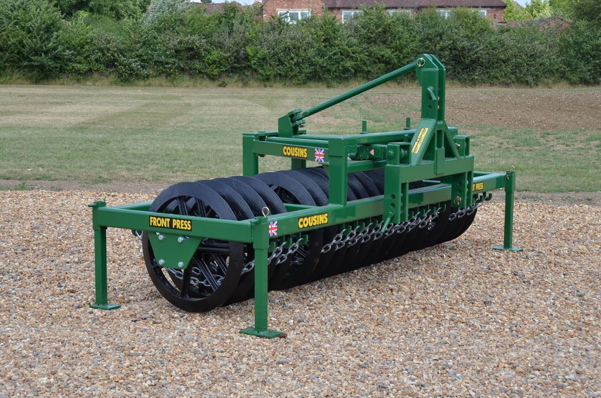E-FARM: Cousins front press 3m - Presses et rouleaux - id PITNXPA - 8 135 € - Année: 2025 - Royaume-Uni
