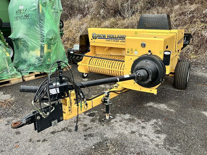 New Holland Hayliner 265 Empacadora
