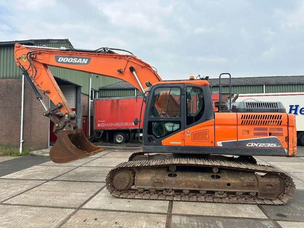 Doosan dx235lc 5 - only 4226 hours - Lánctalpas kotrógép 59 950 EUR