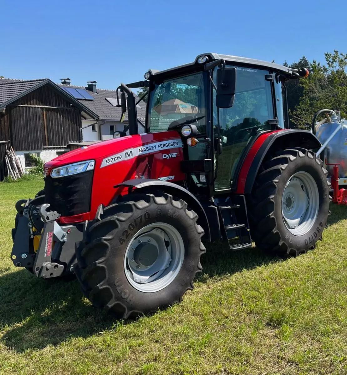 Massey Ferguson MF 5709 Tractor €72,000
