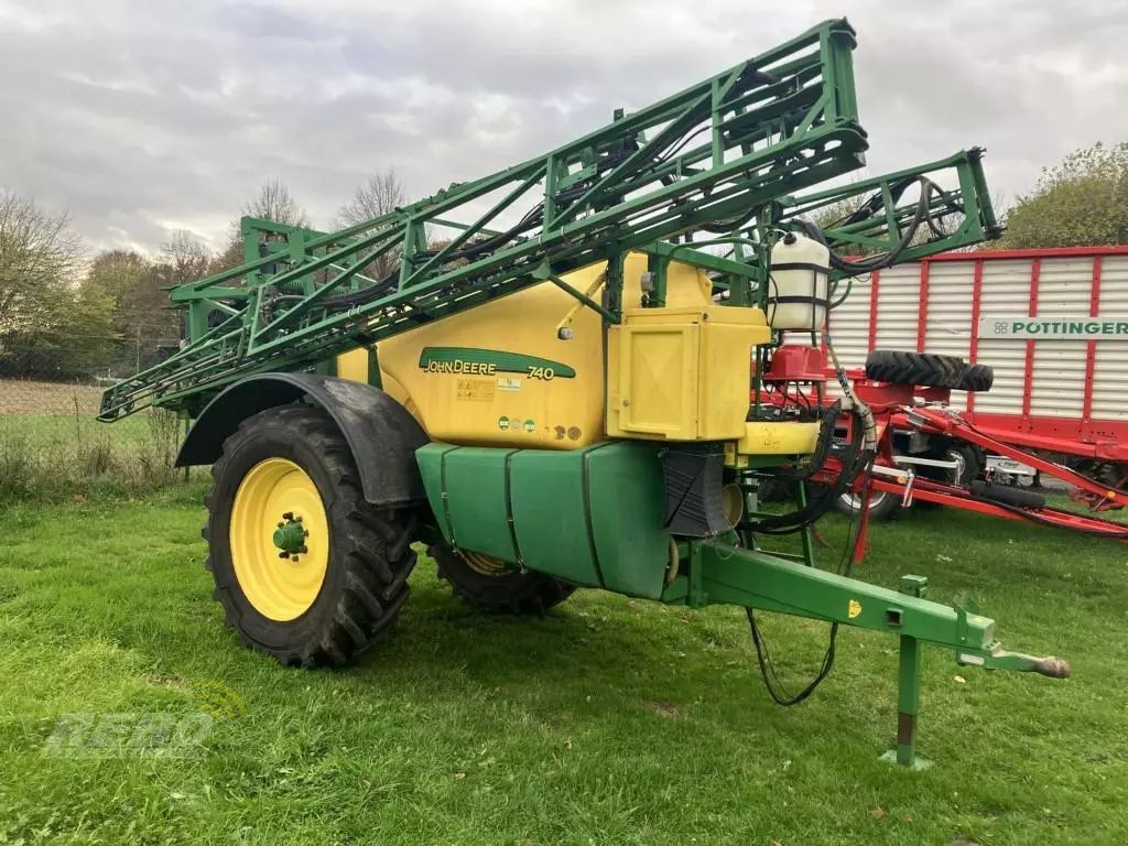 E-FARM: John Deere 740 - Pulverizador - id UKBRP7L - 18.500 € - Año: 2010 - Alemania