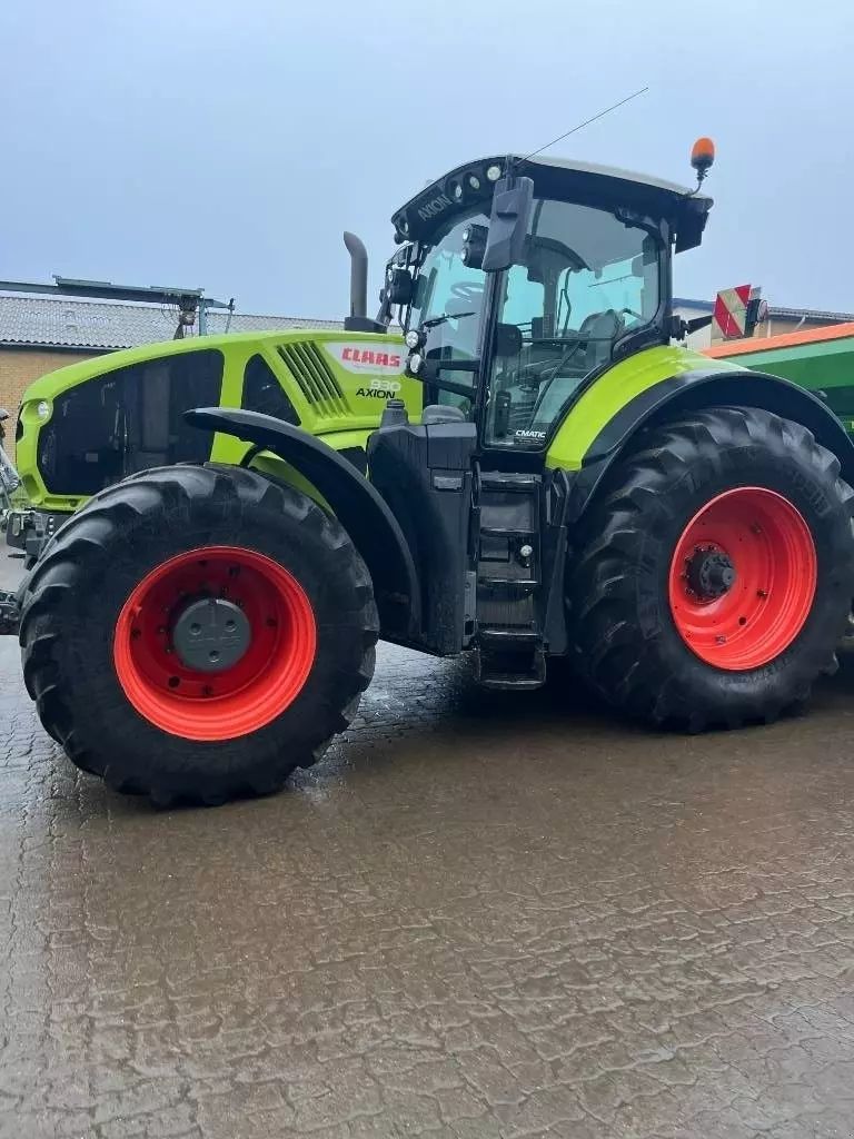 Claas Axion 930 Tractor €159,907