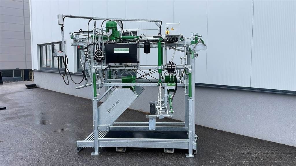 E-FARM: henken klauenpflegestand typ l hydra - Animal husbandry equipment - id F26ZJHE - €13,750 - Year of construction: 2025 - Austria
